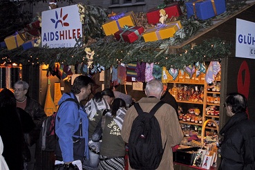 "Alle Jahre wieder....!" Stand der AIDS-Hilfe Stuttgart e.V auf dem Stuttgarter Weihnachtsmarkt! 